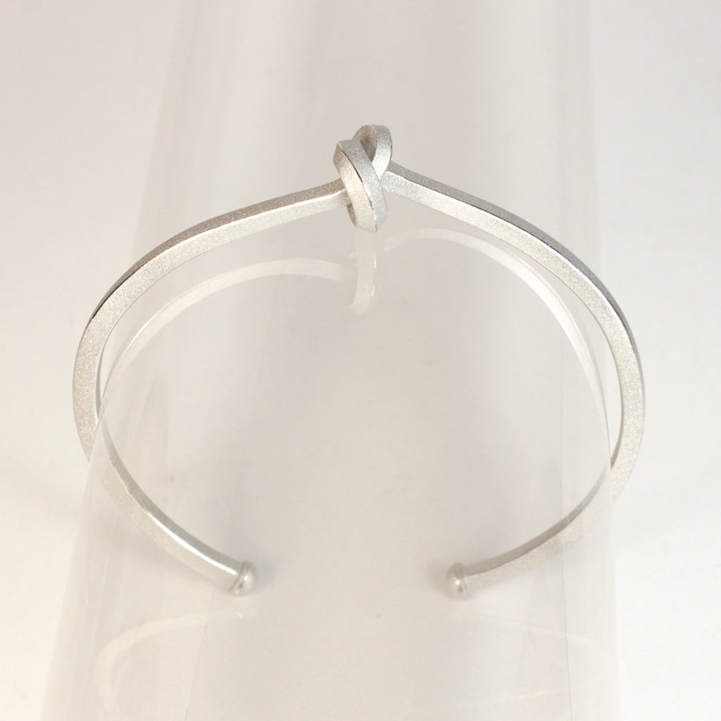 ARM 11 - Armschmuck Knoten kantig