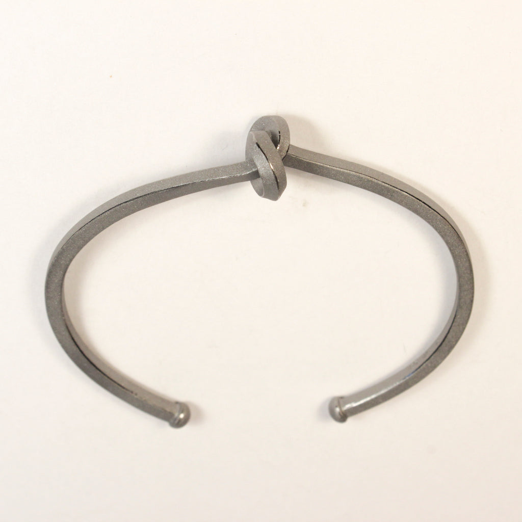 ARM 11 - Armschmuck Knoten kantig