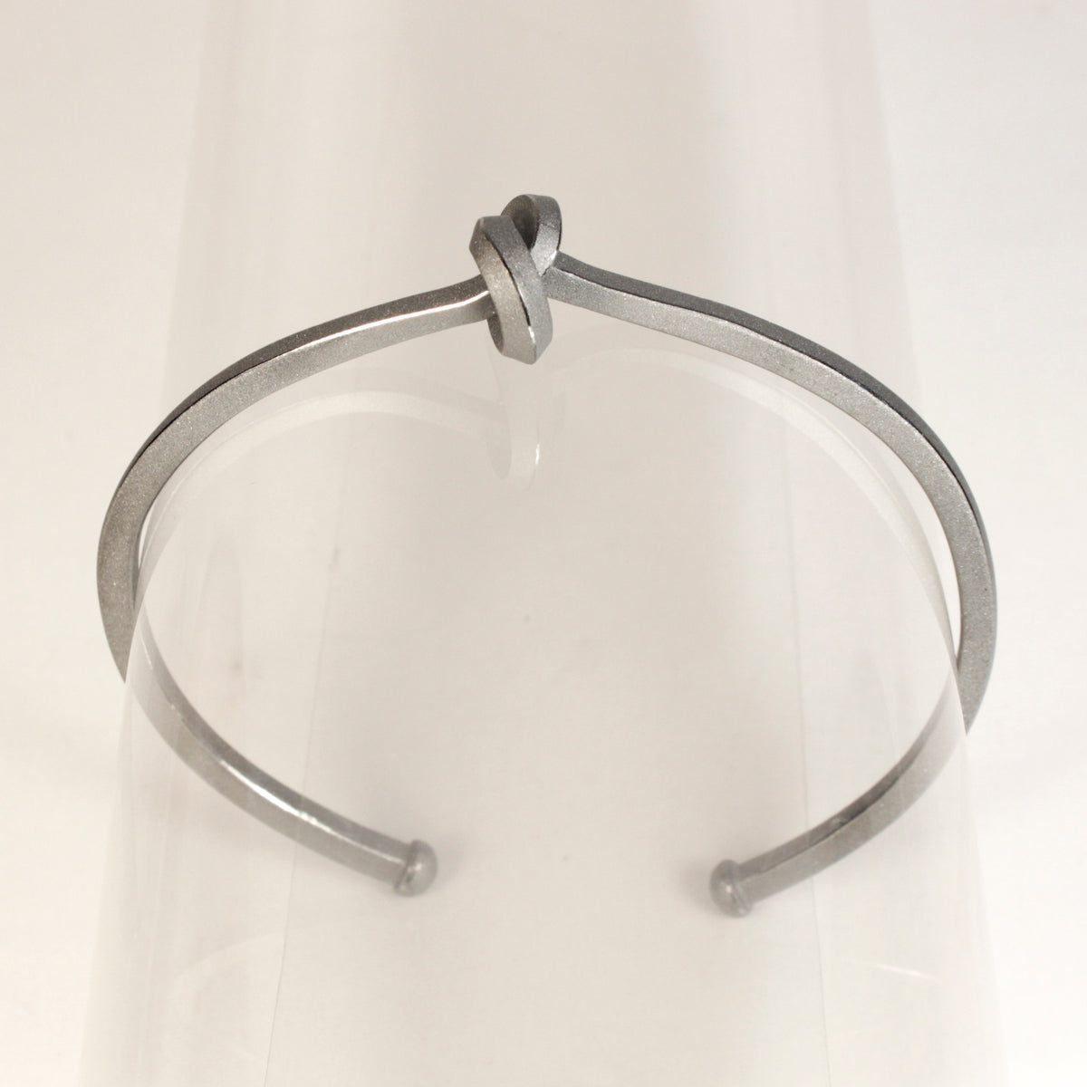 ARM 11 - Armschmuck Knoten kantig