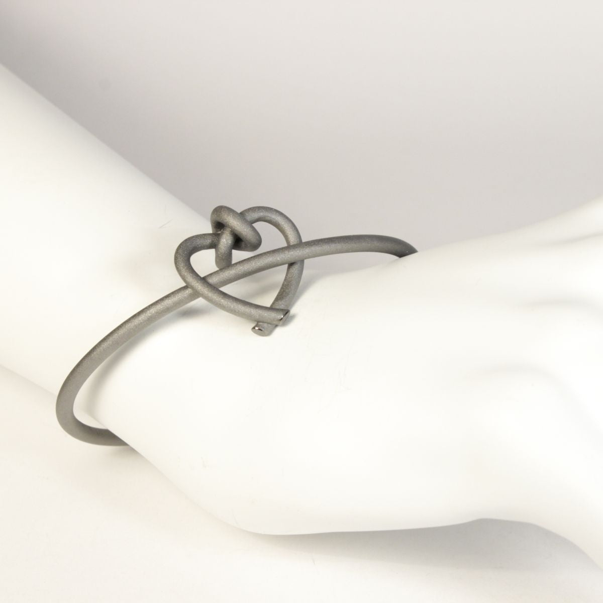 ARM 12 - Armschmuck Herz rund