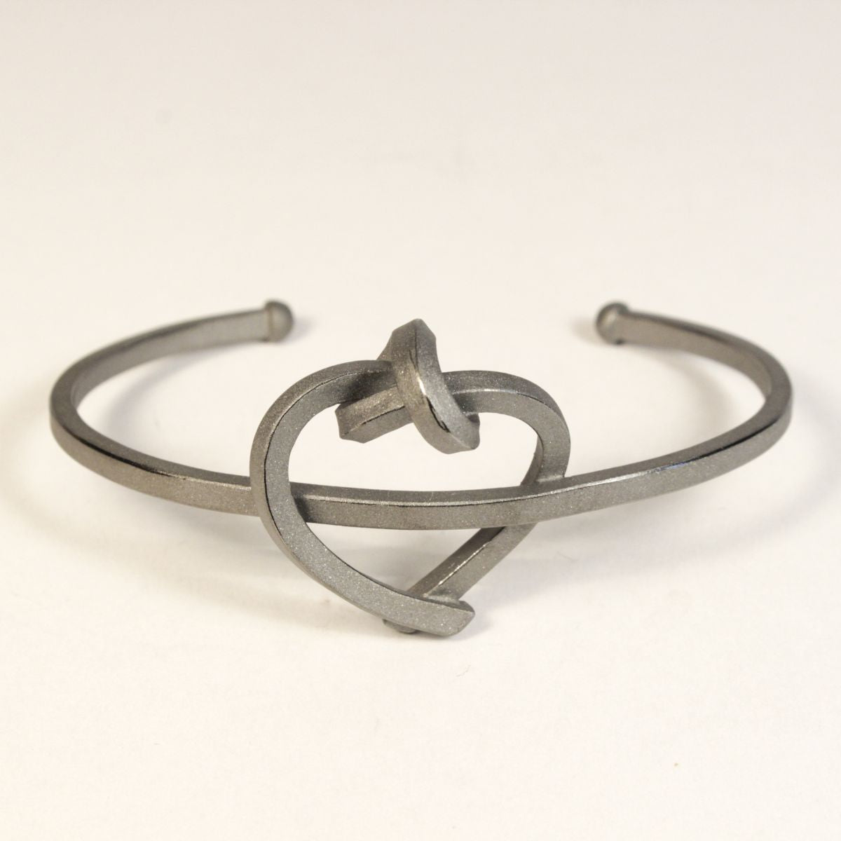 ARM 13 - Armschmuck Herz kantig