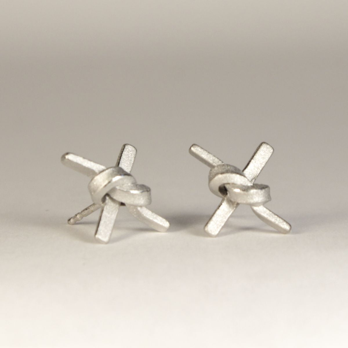 OST 24 - Ohrstecker Kreuze