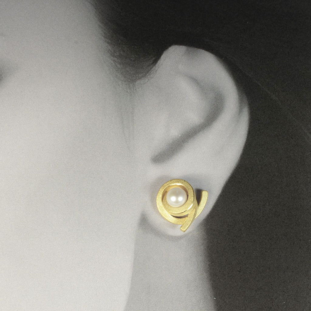 OST P11 - Ohrstecker Perl-Spirale