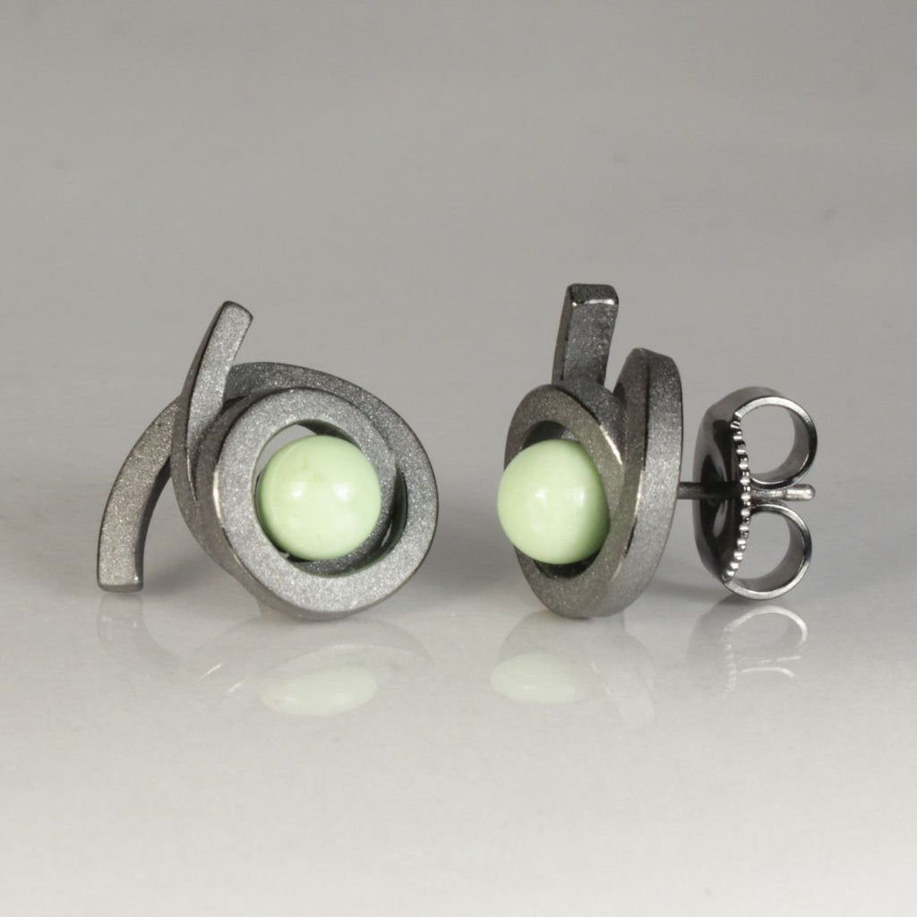 OST P11 - Ohrstecker Perl-Spirale