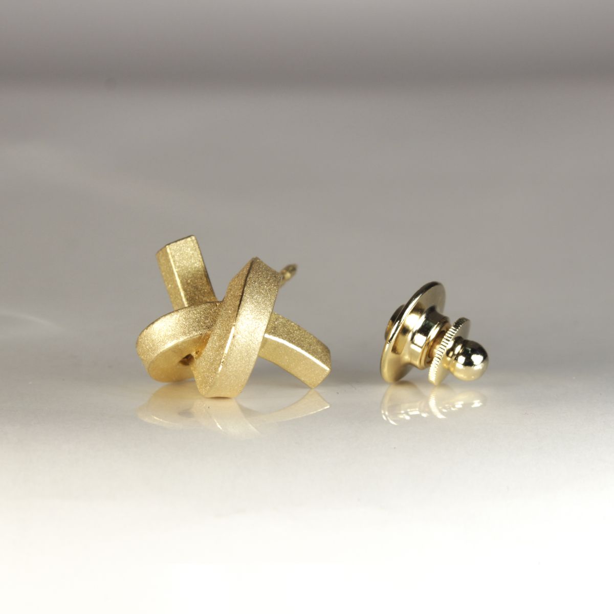 Pin 2 - Knoten kantig