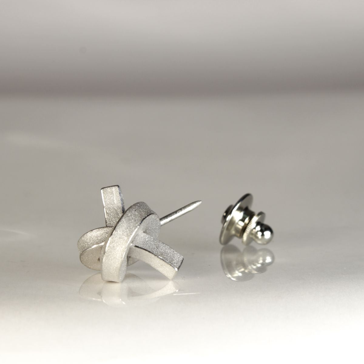 Pin 2 - Knoten kantig